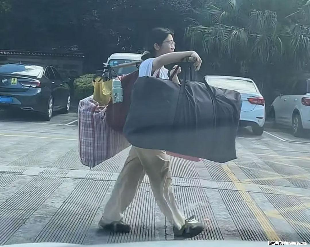 全网追的“扁担女孩”，找了一份暑假工，时薪12元 - 黄石生活资讯 - 黄石28生活网 hshi.28life.net